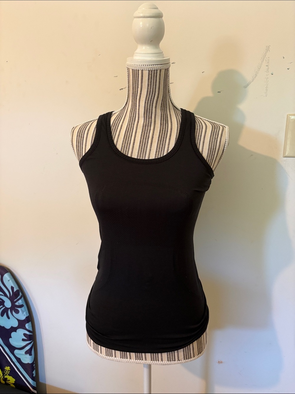 Lululemon black Swiftly Tech Raceback tank top suze4